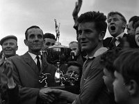 Garrymore Captain receiving the Cup, October 1965 - Lyons0009482.jpg  Garrymore Captain receiving the Cup, October 1965 : Garrymore