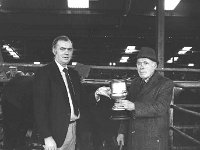 Balla Mart. October 1986.. - Lyons0016729.jpg  Presentation of cup at Balla Mart. October 1986. : 19861018 Balla Mart 3.tif, Balla Mart, Lyons collection