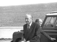 Launch of new Clare Island Survey. - Lyons0009203.jpg  Launch of new Clare Island Survey. The Taoiseach Charles Haughey arriving at O' Gradys' Hotel. (Neg 25 25A)