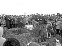 - Lyons0018045.jpg  The tragic scenes in Kiltimagh graveyard where a mother and three children lost their lives in a tragic accident at Westport Quay. February 1974. : 1.tif, 1974, 1974 Misc, 19740207, 19740207 Kiltimagh Graveyard 1.tif, collection, Graveyard, Kiltimagh, Lyons, Lyons collection, Misc