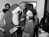 Belclare House, 1965 - Lyons00-21313.jpg  Childrens' Christmas party. : 19651220 Childrens' Christmas party in Belcalre House 15.tif, Belclare House, Lyons collection