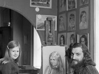 Portrait artist Tom Smith with Lord Altamont's daughter, April 1975 - Lyons0019363.jpg  Portrait artist Tom Smith with Lord Altamont's daughter, April 1975