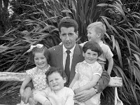 Gray family,, Westport, 1958. - Lyons0014468.jpg  Mansy Gray with his nephews & nieces, Westport, May 1985.