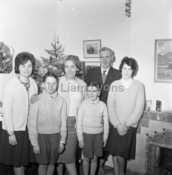 Peter & Belinda O' Grady & family, 1960