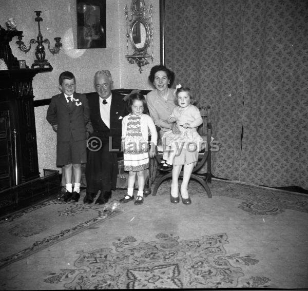 1962 Joe & Patsy Gill & their children