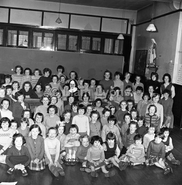 1964 Children in Nazareth House Derry