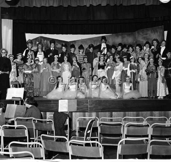 Cast of Fledermaus ( Convent of Mercy Westport ), 1965