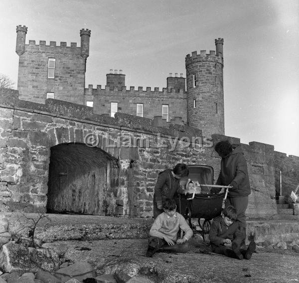 Stoney family Rosturk castle, 1965