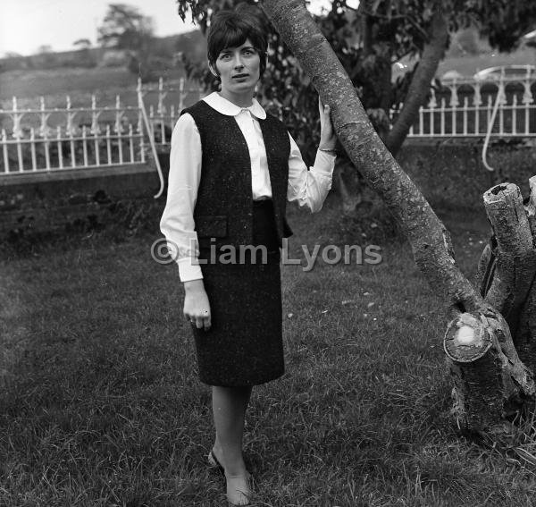 Ms O' Connor,  for Aer Lingus, September 1965