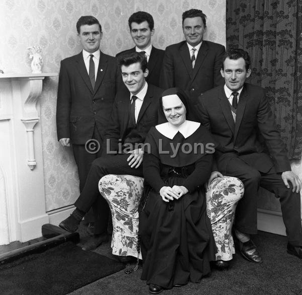 Redmond family Castlebar, February 1966