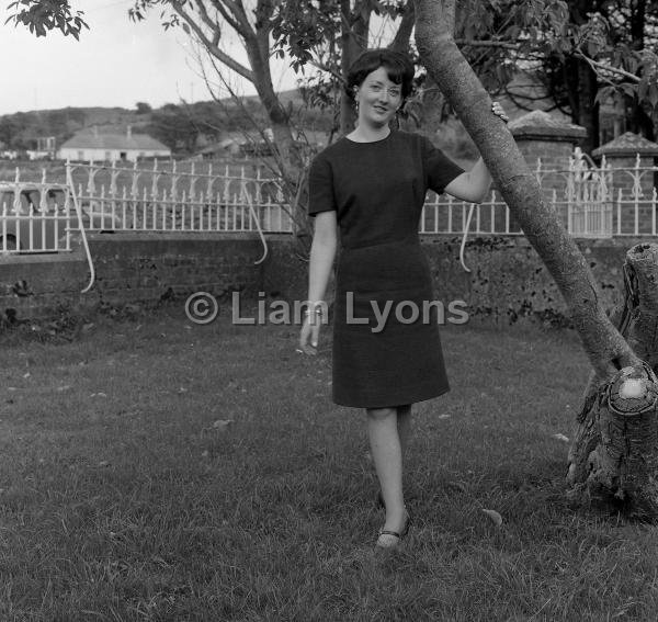 Castlebar lady, September 1966