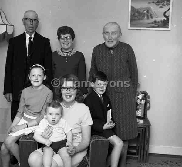 Mrs Meaney & family Altamount St