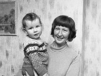 Kathleen Ferry & daughter,  November 1967 - Lyons0000941.jpg  Kathleen Ferry & daughter,  November 1967 : Ferry, Kathleen