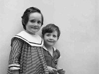 Mrs O' Donnell's children - Lyons0001204.jpg  Mrs O' Donnell's children Original folder, 1968 Misc : O'Donnell