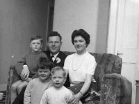 Tommy & Myra Hanley & children - Lyons0001249.jpg  Tommy & Myra Hanley & children : Myra Hanley, Tommy Hanley