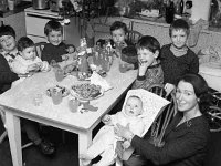 Eileen Mc Greal & children & Ann Geary's children - Lyons0001456.jpg  Eileen Mc Greal & children & Ann Geary's children : Ann Geary, Eeileen McGreal, Lyons collection