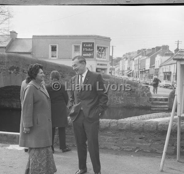 Cllr Mickey Kavanagh having a chat with the wife of the Indian A  Cllr Mickey Kavanagh having a chat with the wife of the Indian Ambassador