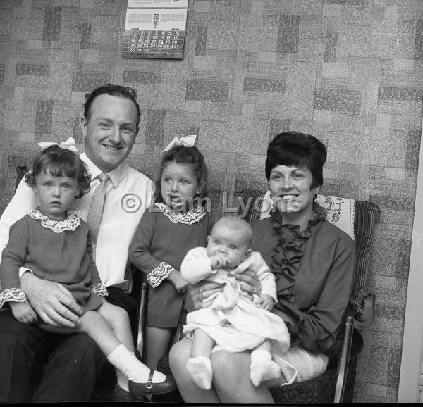 Garda Tom Kelly & family