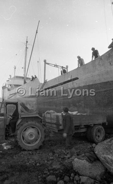 Ship gone aground at Carrowholly