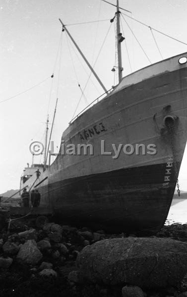 Ship gone aground at Carrowholly