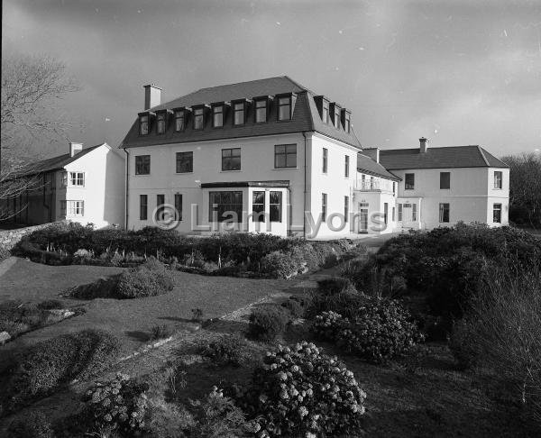 Annilaun House in Cashel Connemara