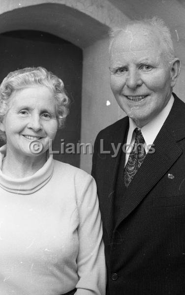 Presentation to Mr & Mrs O' Sullivan Retired National School Tea  Presentation to Mr & Mrs O' Sullivan Retired National School Teachers