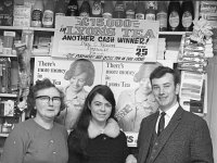 Lyons Tea Winner - Mrs C Regan & her daughter - Lyons0001614.jpg  Lyons Tea Winner - Mrs C Regan & her daughter : Regan