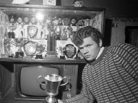 Peter Mullen - boxer - Lyons0001946.jpg  Peter Mullen - boxer with his Cups & trophies : Peter Mullen