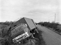 Truck in accident - Lyons0003883.jpg  Truck in accident : Accidents