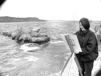 Irish Times photo, 1991. - Lyons00-21632.jpg  An art student attending Pat Goff's art course at Pontoon Bridge Hotel on the shores of Lough Conn. Feature in the Irish Times by journalist Victoria White on the painting school in Pontoon Bridge Hotel, County Mayo. : 19910502 Painting School 2.tif, Irish Times, Lyons collection